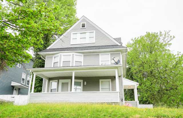 3300-2 Windsor Ave. photos photos