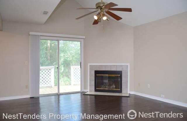 8502 West Sturbridge Circle Gallery 4