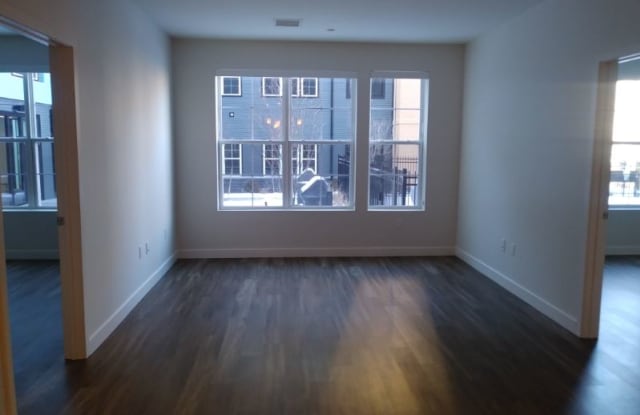 21 Cooper St - 21 Cooper Street, Waltham, MA 02453