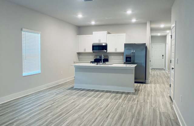 Brand New Corner-Lot 3BR/2BA Home | Near NAS Pensacola Gallery 4