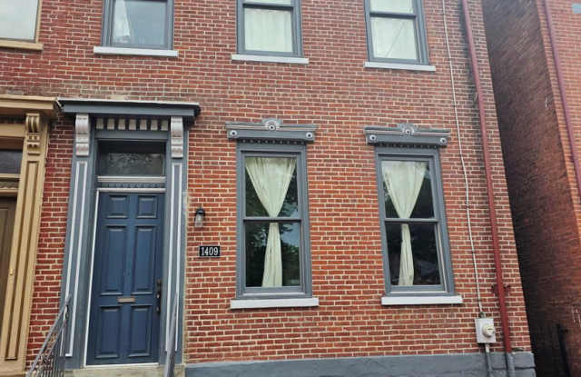 Renovated Manchester Gem with City Views & Modern Upgrades 3 beds 1.5 baths Gallery 3