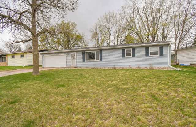 Fully Remodeled 4-Bed Ranch with Fenced Yard  Prime Location! photos photos