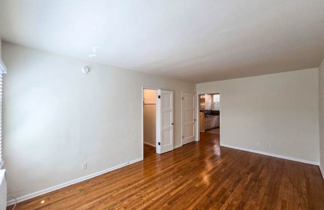 Spacious Studio in the Heart of Los Feliz Gallery 3