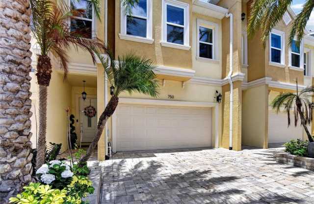750 GRAND CYPRESS Lane Gallery 2