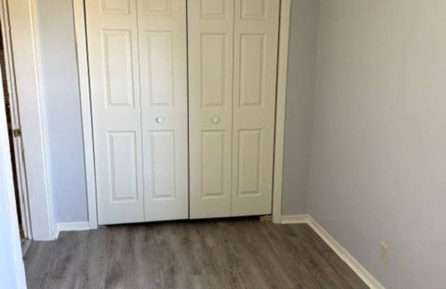 1713 Earl Avenue - C Gallery 3