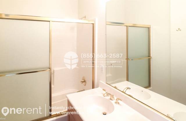 881 Towne Dr Gallery 2
