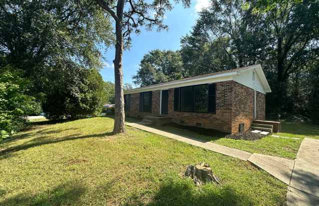 3 bedroom 1.5 Brick House in Clemson Gallery 1