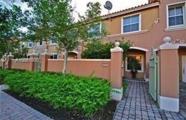 622 Southwest 106th Avenue - 622 Southwest 106th Avenue, Pembroke Pines, FL 33025