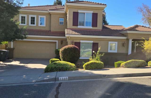 5 Bedroom Stunning Auburn Home in Southridge, and Outdoor Recreation Gallery 1