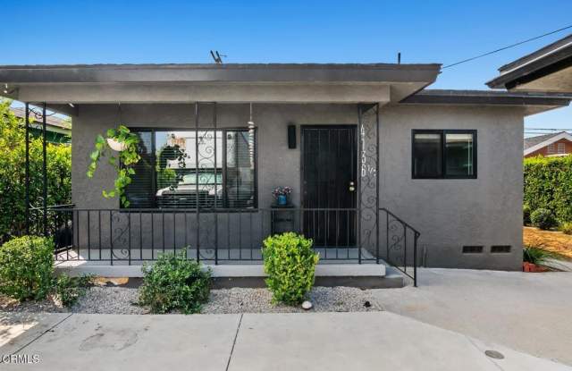 4136 Baywood Street 1/2 photos photos