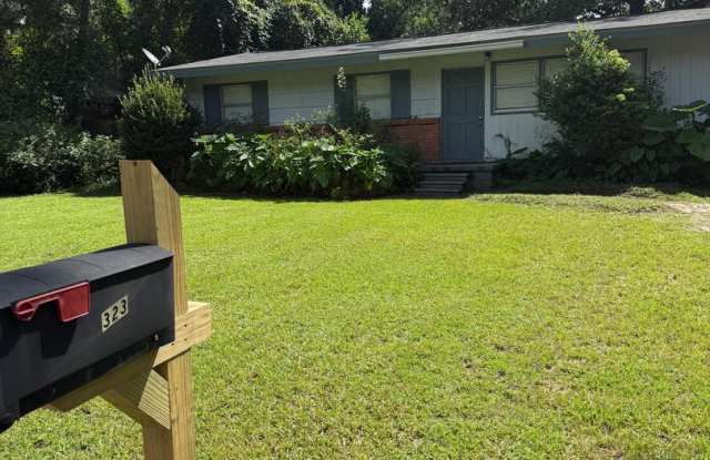 323 Meadowbrook Court - Available August 2026 photos photos