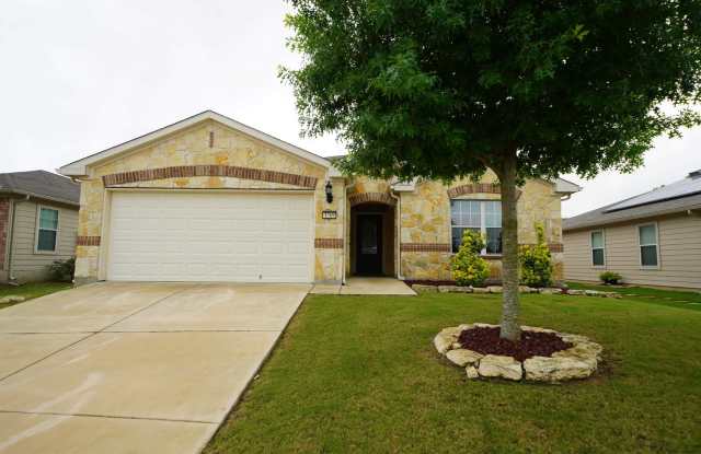 Immaculate Rental in Schertz! Realtor Commission: $500 - 1369 Wagon Wheel, Schertz, TX 78154