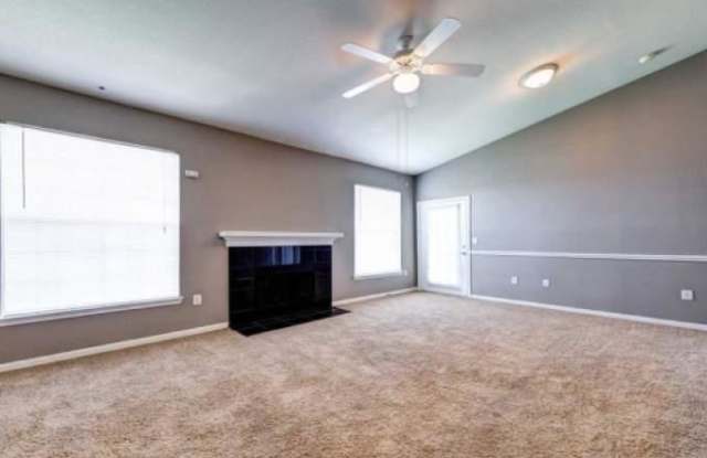 3533 Shoreline Dr Gallery 3