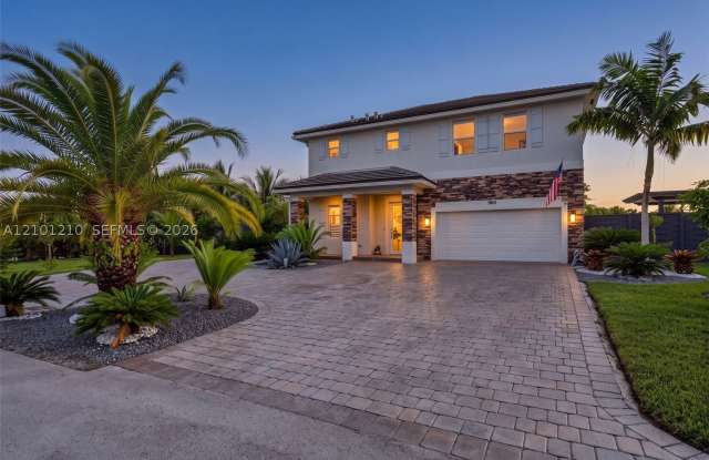 19815 SW 132nd Ct Gallery 1