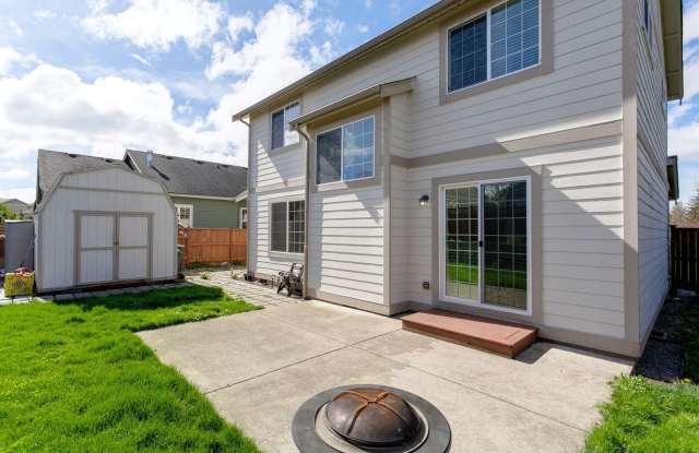 Exceptional 3 Bedroom 2.5 Bath Home in the Cordata Neighborhood Gallery 3
