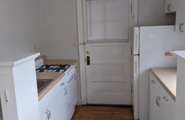 4107 N Kedzie Ave - 4107 North Kedzie Avenue, Chicago, IL 60618