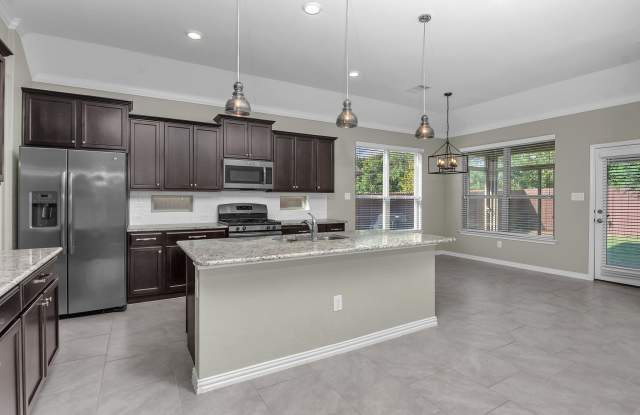10423 Monica's Creek photos photos