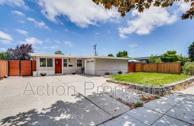 1343 Torrance Ave photos photos