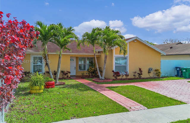 12622 SW 211th Ter photos photos