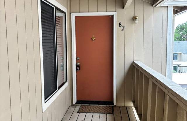 NEWLY REMODELED CONDO - 1 BED/1 BATH UPSTAIRS UNIT- WASHER LOCATED IN THE UNIT-MOVE IN READY photos photos