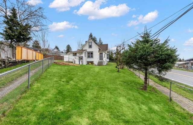 1820 2nd St photos photos
