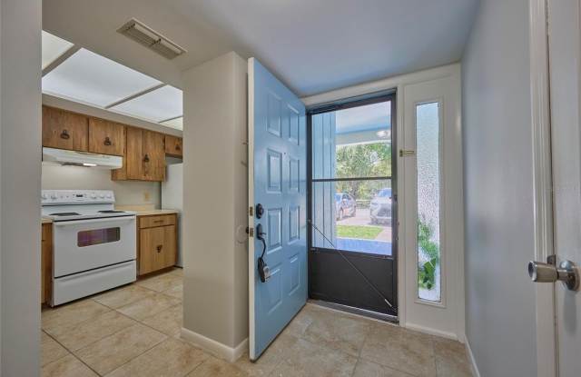 3001 GRANADA COURT Gallery 3