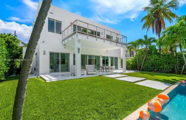 6050 La Gorce Dr photos photos