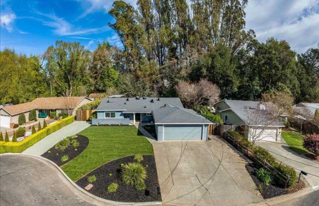 Charming Three Bedroom Browns Valley Retreat - 22 Queens Court, Napa, CA 94558