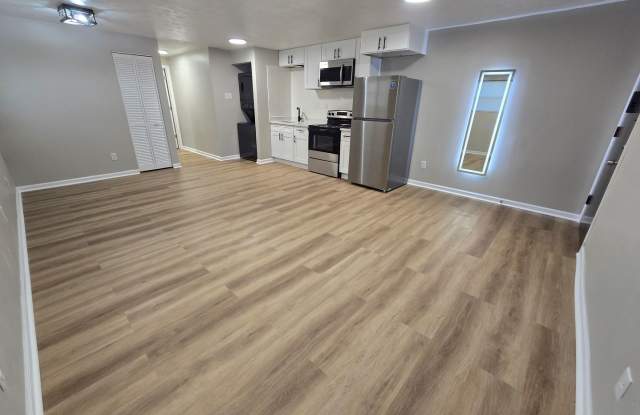 Welcome Home to Bellagio South Living: Where Comfort Meets Convenience Gallery 3