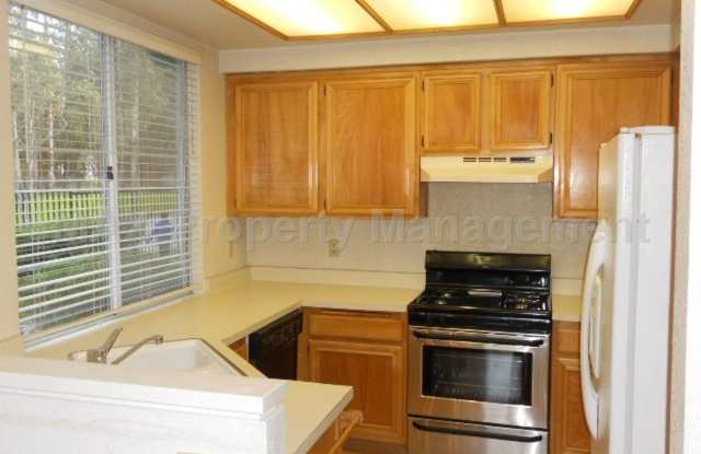 Available now 2 Bedrooms 2 Bathrooms Townhouse!!! photos photos