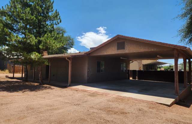 Amazing 2 bed / 1 bath House Available Now photos photos Amazing 2 bed / 1 bath House Available Now photos photos