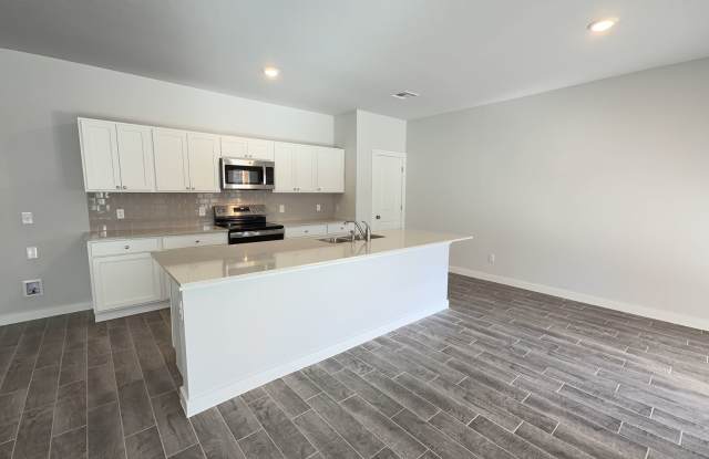 New Construction 4 Bedroom, 3 Bathroom on a 1.67 Wooded Acre Lot! Gallery 4