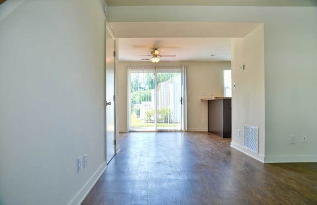 Lake Village Townhomes Gallery 4