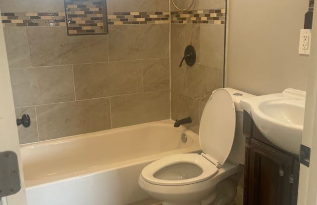 5612 Hooper Ave - 5612 Hooper Avenue, Los Angeles, CA 90011