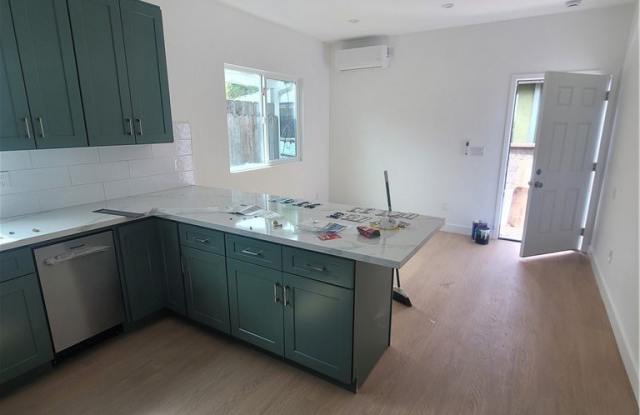 7105 yarmouth - 7105 Yarmouth Avenue, Los Angeles, CA 91335 7105 yarmouth - 7105 Yarmouth Avenue, Los Angeles, CA 91335