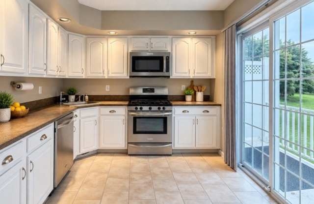 212 Strull Ct Gallery 4