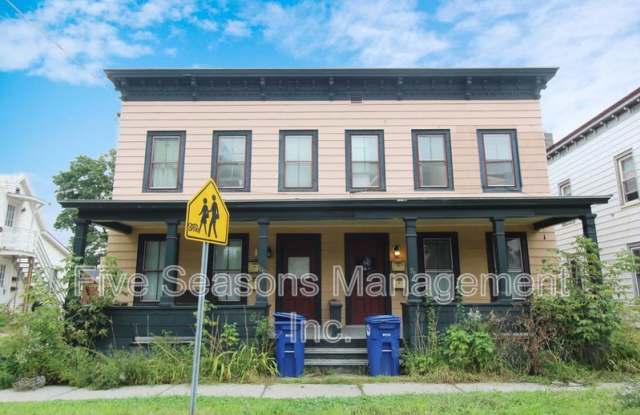 98-2 North Champlain Street photos photos