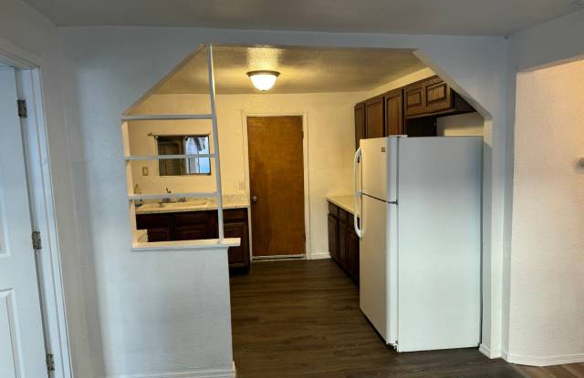 3 Bedroom home in SE Roseburg photos photos