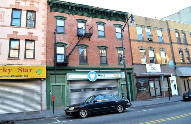 642 NEWARK AVE - 642 Newark Avenue, Jersey City, NJ 07306