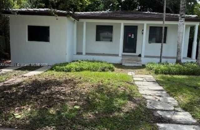 905 Tangier St - 905 Tangier Street, Coral Gables, FL 33134