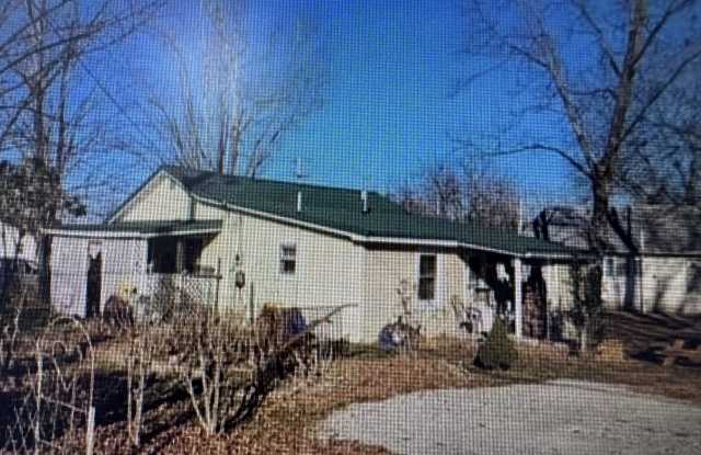 202 E South St photos photos