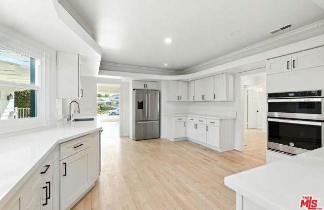 4640 Laurelgrove Avenue - 4640 Laurelgrove Avenue, Los Angeles, CA 91604