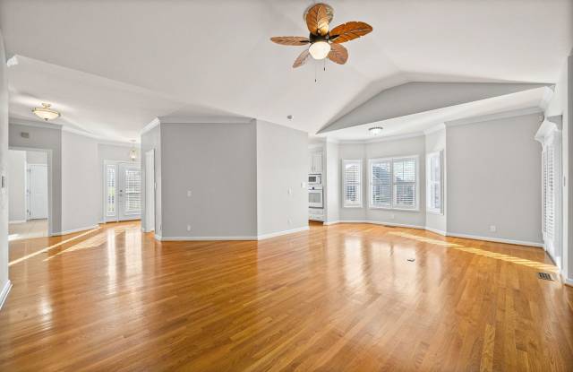 3 Bedroom 2 Bath Pet Friendly Home For Rent with Community Pool Access! photos photos