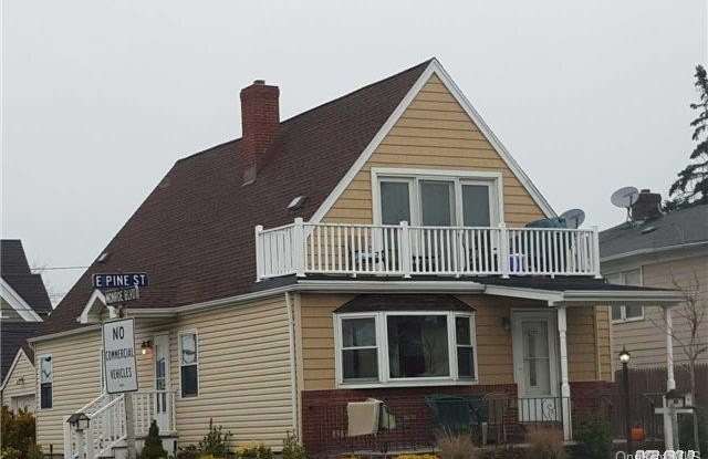 305 E Pine Street - 305 East Pine Street, Long Beach, NY 11561