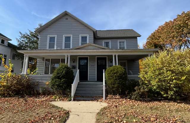 606 S 9th St photos photos