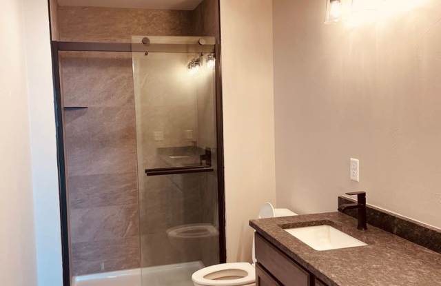 3 bd/2.5 ba Gallery 3