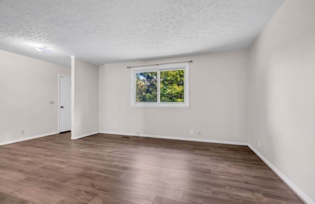 Charming Brick Single-Family Home in Kingston Springs! Gallery 4