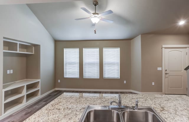 Cedar Park & Canyon Falls Townhomes Gallery 3