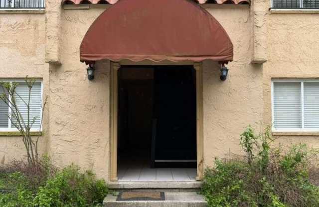 3864 LA MIRADA Drive unit: 6 photos photos