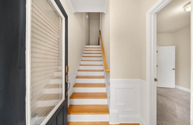205 16th Street NW Gallery 4